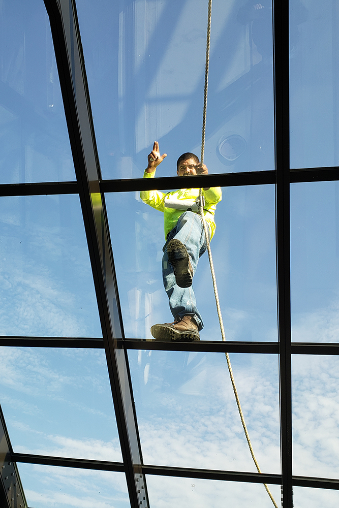gmn_gh_vt Glass top pool enclosure